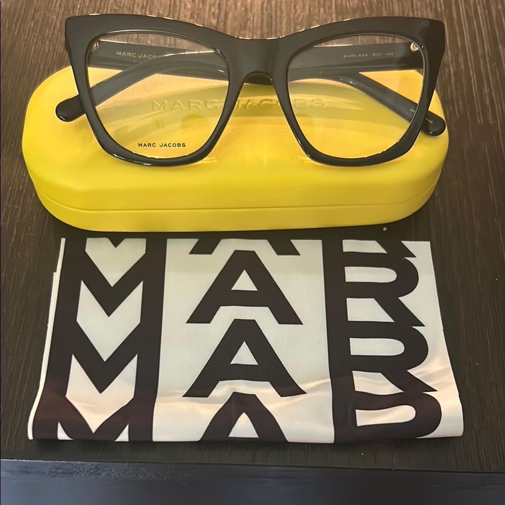 Marc Jacobs Black Cat Eye Eyewear with Yellow Case NWT